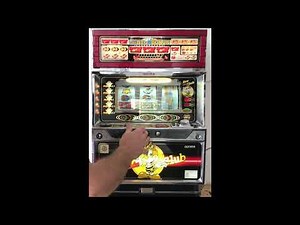 Pachislo Bee Kids Club Slot Machine