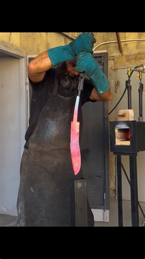 Battle-Ready Kukri: The Making Process