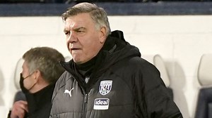 Robert Snodgrass: West Brom complete signing of midfielder from West Ham
