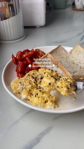 Delicious Cottage Cheese Scrambled Eggs Recipe