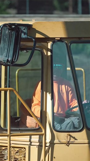 They think it’s complicated… really it’s just confidence, control, and not second-guessing yourself once you’re in the seat 😏 Simple on paper - earned in real life. #HeavyEquipmentLife #BlueCollarMindset #StaySharp excavator controls, operator mindset, construction life, heavy machinery skills, blue collar work ethic, job site confidence, equipment operator life, skilled trades