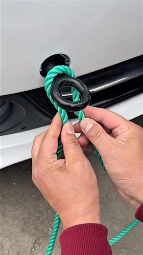 Genius car towing trick you need to know. #diy #asmr #shorts