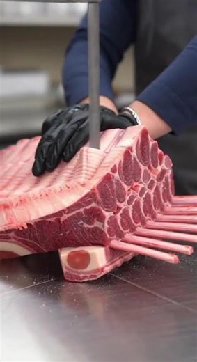 modern technology usin in meat cutting#meat #beef #cuttings #knifeskills #buther #youtubeviralshort