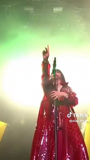 Charli XCX's 1999 Live Performance at Radio 1