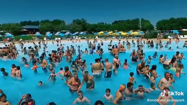 Il parco acquatico più grande d'Italia riapre il 28 Maggio.