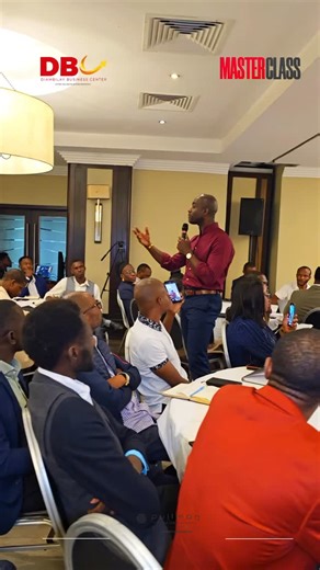 DIAMBILAY BUSINESS CENTER OFFICIEL | INCUBATEUR on Instagram: "Masterclass 2 | Intervention de Phillipe Simo Les entrepreneurs africains ne doivent pas seulement regarder aux mines. L’agriculture et l’alimentation sont de vraies opportunités pour créer des solutions locales et saines. #DBC #Masterclass #Formation #Financement #Agriculture #InnovationLocale"