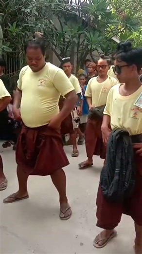 Village Vibes: Youth Traditional Dance at the Pagoda Festival!