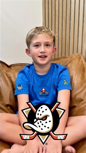 Guessing NHL Teams by Their Logo! - Part 1: Levi 😂