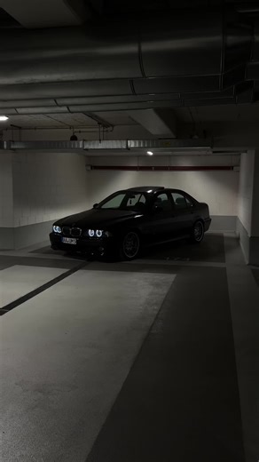 Exploring the BMW E39 M5: Performance and Design Insights
