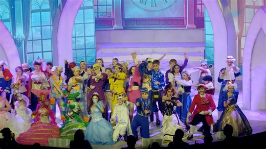 Have you seen a CHYPS pantomime? If you haven’t, watch this! We hope you’ll join us for Snow White this January! Wilmslow Leisure Centre, 30th December – 4th January You can book online at www.chypspanto.com #Wilmslow #Cheshire #AlderleyEdge #Handforth #Macclesfield #Poynton #Cheadle #Bramhall #Stockport #HealdGreen #Altrincham #Knutsford #Chelford #Gatley | CHYPS Pantomime