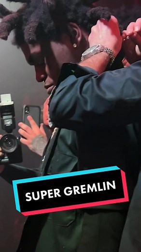 Kill Bill Shows Off Super Gremlin Pendant & Chain Live | TraxNYC