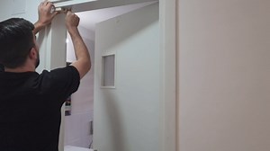 Lily's Home Automatic Door Closer - Sliding Screen Auto Door Closer. Storm, Gate, Windows and Cabinet Doors. Punch-Free and with Full Control on The Closure Speed and Strength. (2 Pack - Black)