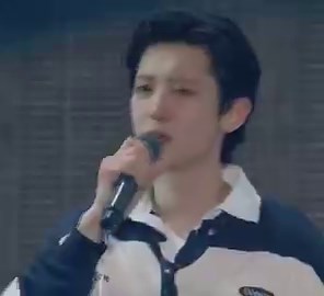 ชานยอล: ผมรอที่จะได้อยู่บนเวทีกับเมมเบอร์ต่อหน้าทุกคนแบบนี้มานานมาก ระหว่างโปรโมทงานเดี่ยวผมคิดถึงเมมเบอร์มาก นึกถึงช่วงสมัยที่พวกเราอยู่บนเวทีด้วยกันอย่างมีความสุข ซึ่งตอนนี้ผมก็รู้สึกแบบนั้นอยู่ ผมทั้งมีความสุขและรู้สึกขอบคุณมากๆ หวังว่าพวกเราจะอยู่ด้วยกันไปนานๆนะครับขอบคุณครับ