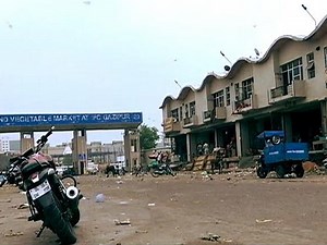 4.2K views · 58 reactions | With coronavirus numbers in Delhi dropping to a three-month low, all market activities are allowed from today, but with certain restrictions as part of the phased unlock plan of the Delhi government. Weekly markets have also been allowed but with 50 per cent vendors and only one market per day will function in each municipal zone. Salons can open but spas will remain shut. | NDTV | Facebook