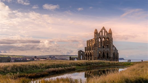 Whitby Abbey—an Inspiration for Bram Stoker’s ‘Dracula’—Is Calling All Vampires to Break a Guinness World Record