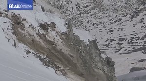 Dramatic moment glacier collapses in Mt Cook National Park