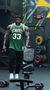 Locked-in Shoulder Day. Simple. Brutal. Effective. 💥 No fluff, just work. Here’s how we built full, round delts today 👇🏾 🔥 Seated Dumbbell Lateral Raises 4 x 15 🔥 Cable Lateral Raises (Behind the Back) 4 x 15 🔥 Seated Cable Front Raises (Triangle Bar) 4 x 10 🔥 Wide-Grip Upright Rows 4 x 10 🔥 Standing Dumbbell Shoulder Press 4 x 10 Control every rep. No ego lifting. Chase the burn, not the weight. Built, not born. Stay disciplined. 👑 | Myron Jackson