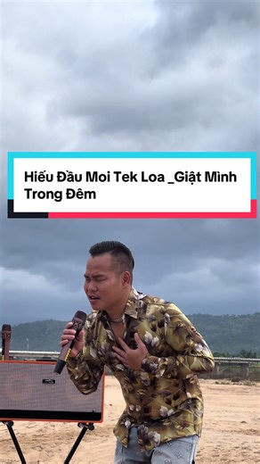 Hiếu Đầu Moi Tek Loa: Giật Mình Trong Đêm Karaoke