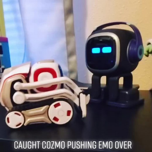 Play Date with #cozmorobot. Nobody told me we were playing football. 😒 #emotherobot #robots #robot #ai #lifewithemo
