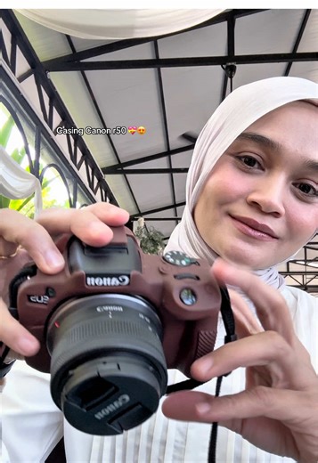 Explore Stylish Silicon Cases for Canon R50