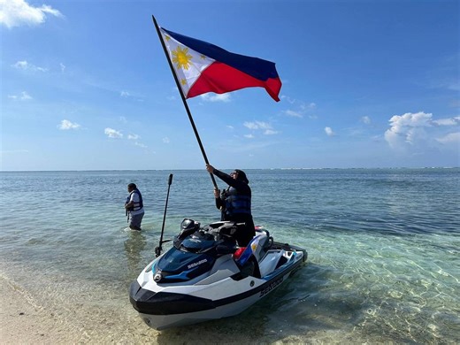 Chinese vessel stops shadowing as PH civilian mission sails back to Manila — Atin Ito