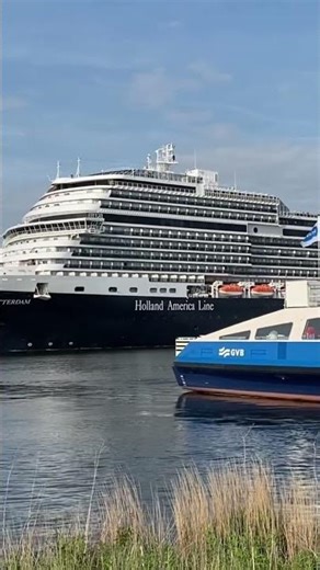 MS Rotterdam powerful horn signals on the Noordzeekanaal