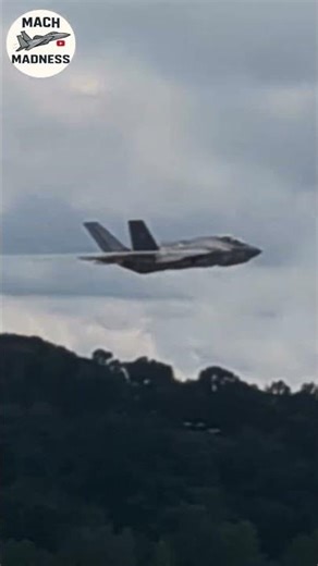 Awesome F-35 take off!!! #aviation #jetworld #trending #military #jet #viral #shorts #airshow #fyp