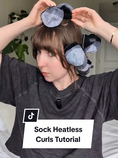 Sock Curls: Easy Heatless Curls Tutorial
