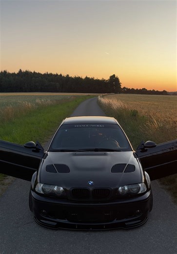 Air Lift Performance for BMW E46 330ci
