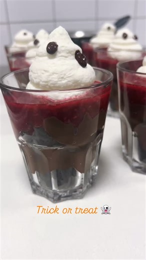 Double, double, chocolate and trouble! 🍫🕸️ Whip up this Spooky Chocolate Pudding for a frightfully sweet Halloween treat! 🎃 Layers of fudgy brownies, silky chocolate pudding, and a “bloody” raspberry drizzle — all topped with a ghostly swirl of whipped cream. 👻💀 One bite, and you’ll be under its spell! 🧙‍♀️✨ 🩸 Wickedly rich. 🕷️ Sinfully smooth. 🎃 Scarily good. #spookydesserts #halloweentreats #chocolatelovers #halloweenvibes #wickedlydelicious #dessertmagic #chocolatedreams #sweetspell 