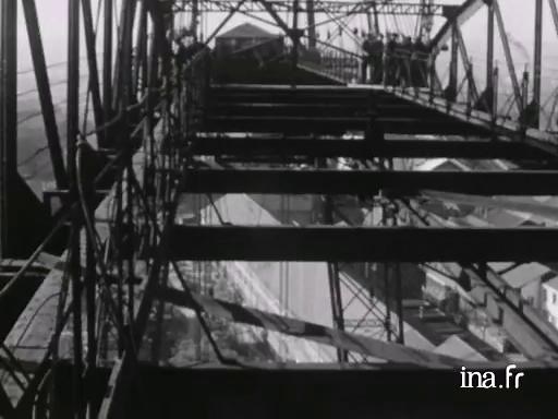 l'Ouest en mémoire - Démolition du pont transbordeur de Nantes [Muet] - Ina.fr