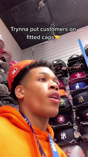 Upgrade Your Style in 2021 with Fitted Caps vs Snapbacks