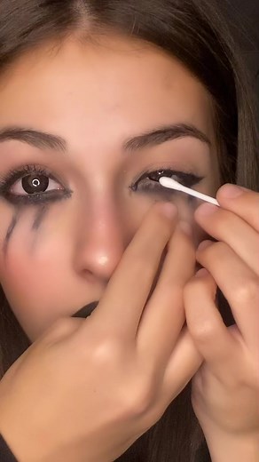 How to Safely Remove Contact Lenses: Step-by-Step Guide