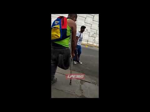 Guy with one leg pranks stranger