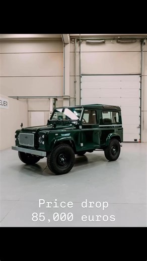 FOR SALE – Defender 90 TD5 (2005) A stunning Land Rover Defender 90...