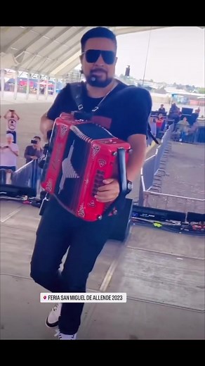 Los Alameños de la Sierra: Canciones y Tradiciones