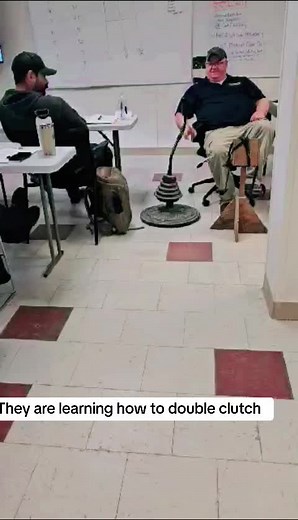 Mastering the Art of Floating Gears: A 10-Speed CDL Tutorial