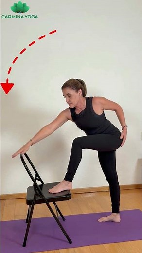 Giros de pie para liberar la espalda 🔥#yoga #movilidad #espalda