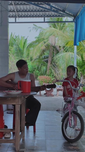 Khám Phá Long Nón Lá Qua Mùa Mưa