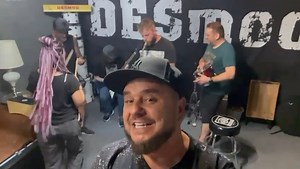 5.7K views · 307 reactions | Bez nás to tam už nejde :D :D a tak na Labyrintfeste nebudeme chýbať :) Vo štvrtok 31.8. od 19:30 sa na vás tešíme na špeciálnom koncerte kde budeme mať ako hostí kapelu Rednex a Zuzku Smatanovú. Bude to nezabudnuteľný koncert, tak veríme, že všetci prídete ;) Vstupenky sú ešte v predaji v sieti Ticketportal: ticketportal.sk/event/LABYRINTFEST-Nitra-Desmod?idp=191088 | DESmod | Facebook