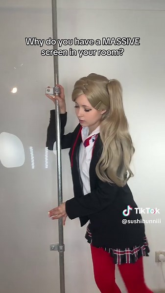 Exploring Ann Cosplay from Persona 5