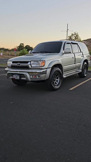 Toyota 4Runner Limited Automática 4x2 Mod. 2000 Disponible