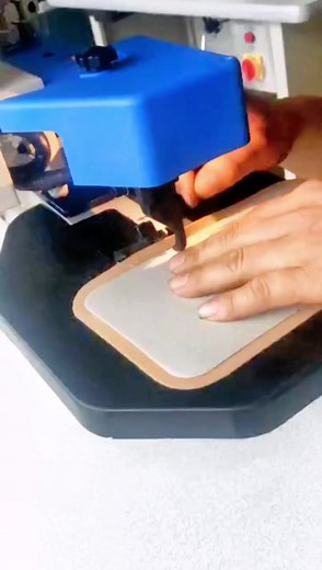 Leather folding machine for handbag wallet #handbagmachine #handbagmaking #walletmaking #leatherfoldingwallet #leathermachine