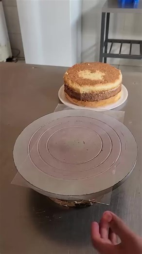 #birthdaycake #cakecafe For birthday cakes, cupcakes and all kinds of snacks vist the cake cafe for orders watssap or call 0706146662