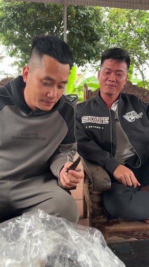 Test trái cây đuôi cá sấu thú vị