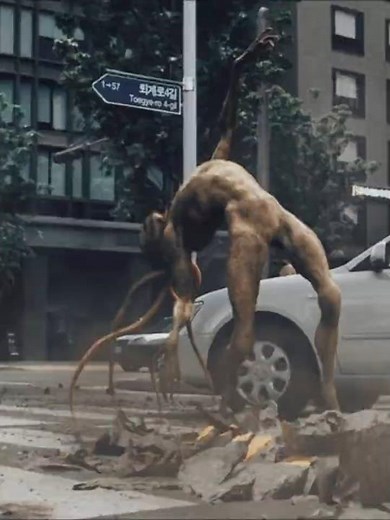 ALIEN Creature Goes WILD in City Streets