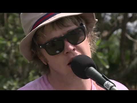 Billy & The Kids ft. Carlos Santana, Billy Strings - "Scarlett Begonias" & "Iko "Iko" | Relix