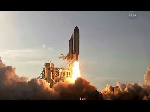 NASA 太空梭升空