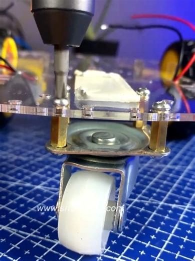 2WD Bluetooth control car assembly #car #bluetooth #rc #assembly #srituhobby #sritu_hobby #sritu_hobby_app #sritu_hobby_shop