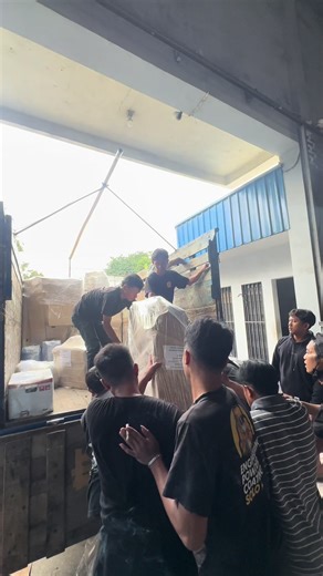 Proses pengiriman mesin paket powder coating full set - Info 0822-3386-3202 atau cek www.powdercoatingsolo.com - #powdercoatingsolo #pengiriman #mesin #paketusaha #otomotif